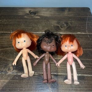 3 Strawberry shortcake dolls no clothes